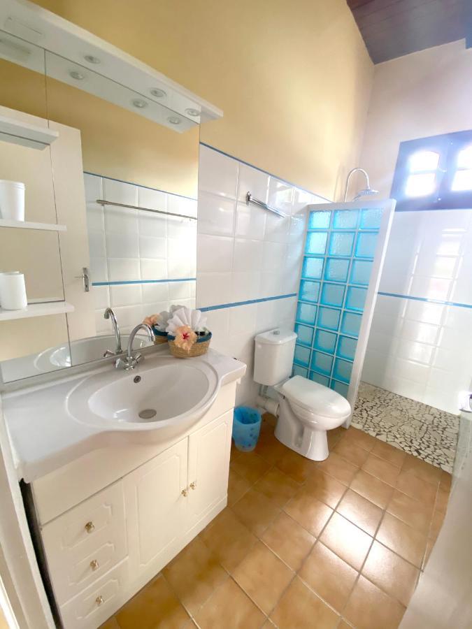 Appartement d'une chambre avec piscine partagee jacuzzi et terrasse a Pointe Noire a 2 km de la plage Extérieur photo