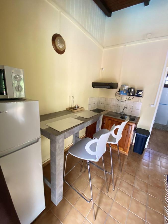 Appartement d'une chambre avec piscine partagee jacuzzi et terrasse a Pointe Noire a 2 km de la plage Extérieur photo