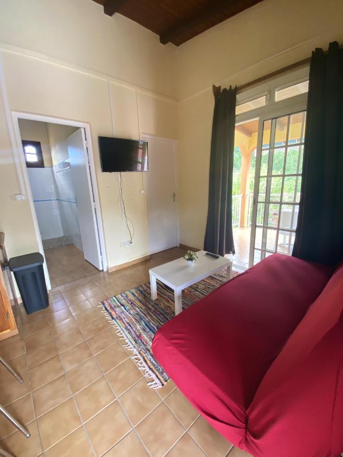 Appartement d'une chambre avec piscine partagee jacuzzi et terrasse a Pointe Noire a 2 km de la plage Extérieur photo